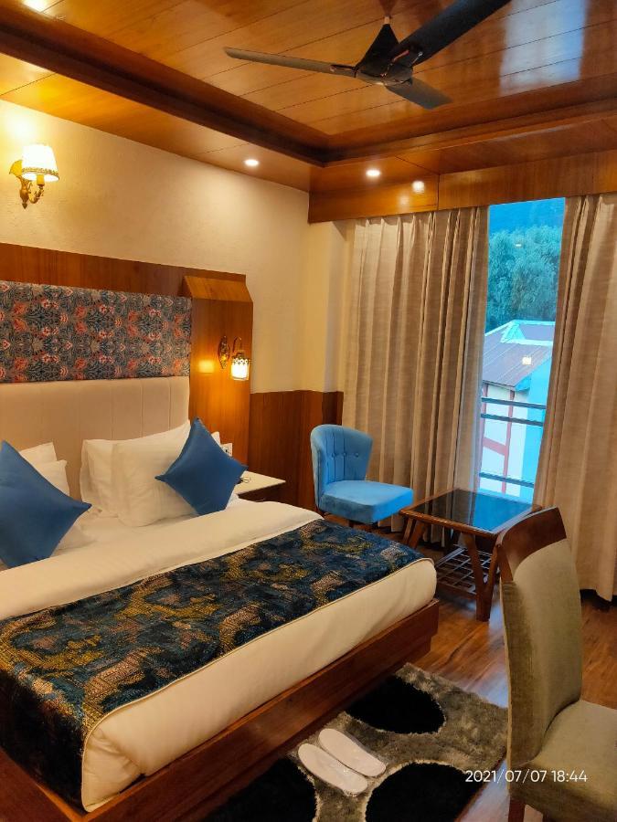 Suryansh Regency Manali Centrally Heated Air Cooled With Private Balconies Manāli Eksteriør billede